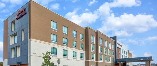 Hampton Inn & Suites